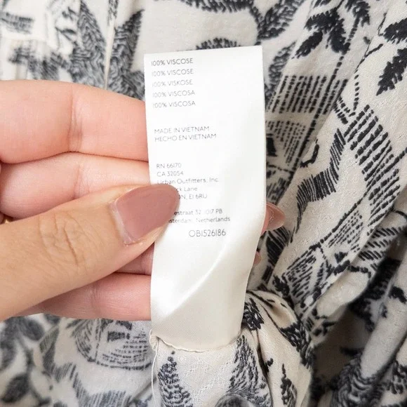 Free People Mia Tunic Top Small White Black Long Sleeve Aztec Boho Peasant Flowy - Picture 9 of 9